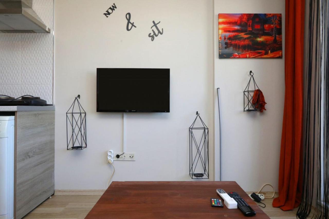 Studio Flat With S Daire