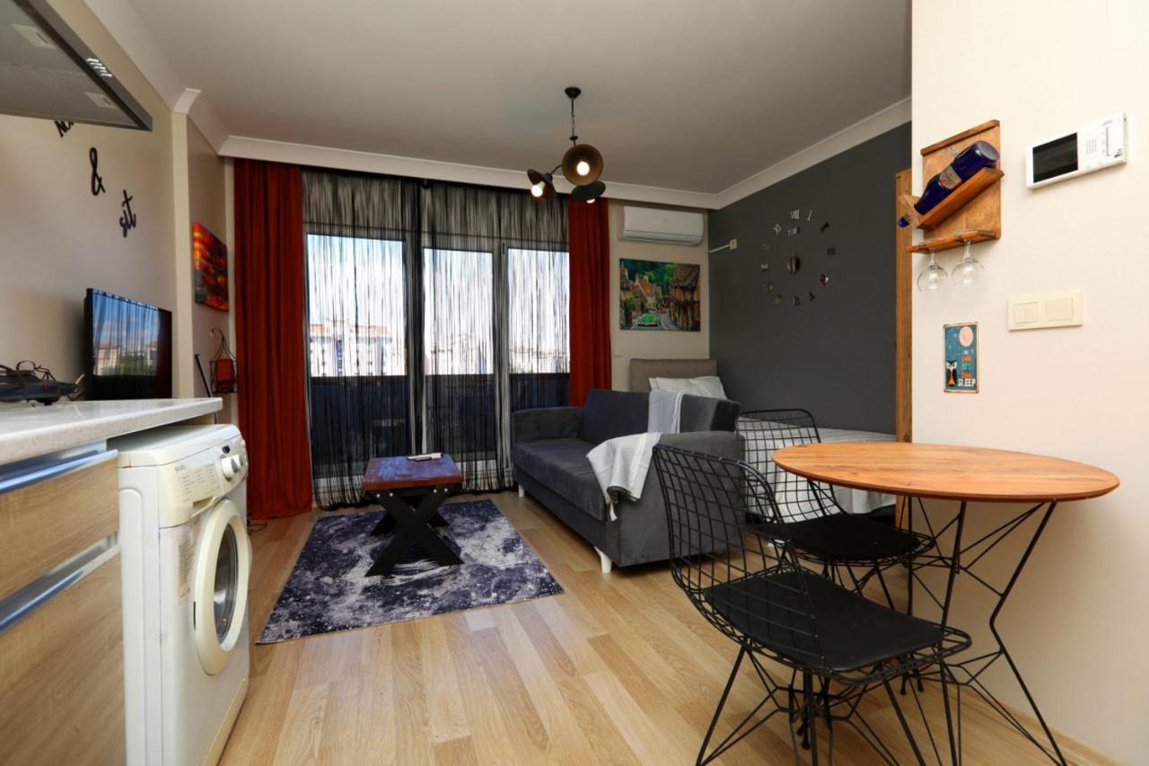 Studio Flat With S İstanbul